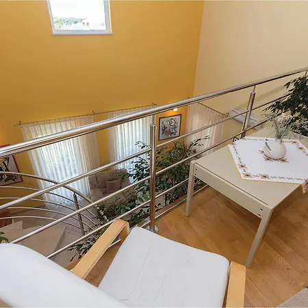 3 Bedroom Amazing Home In Pula Pula