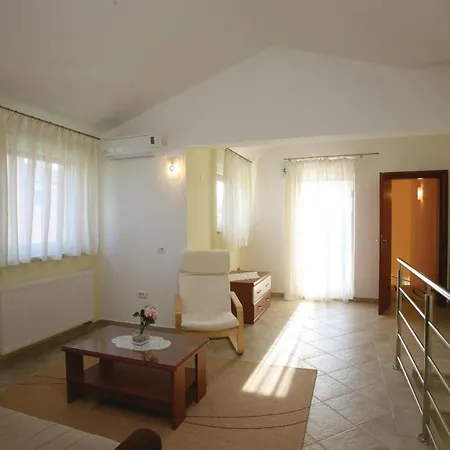 3 Bedroom Amazing Home In Pula * Pula